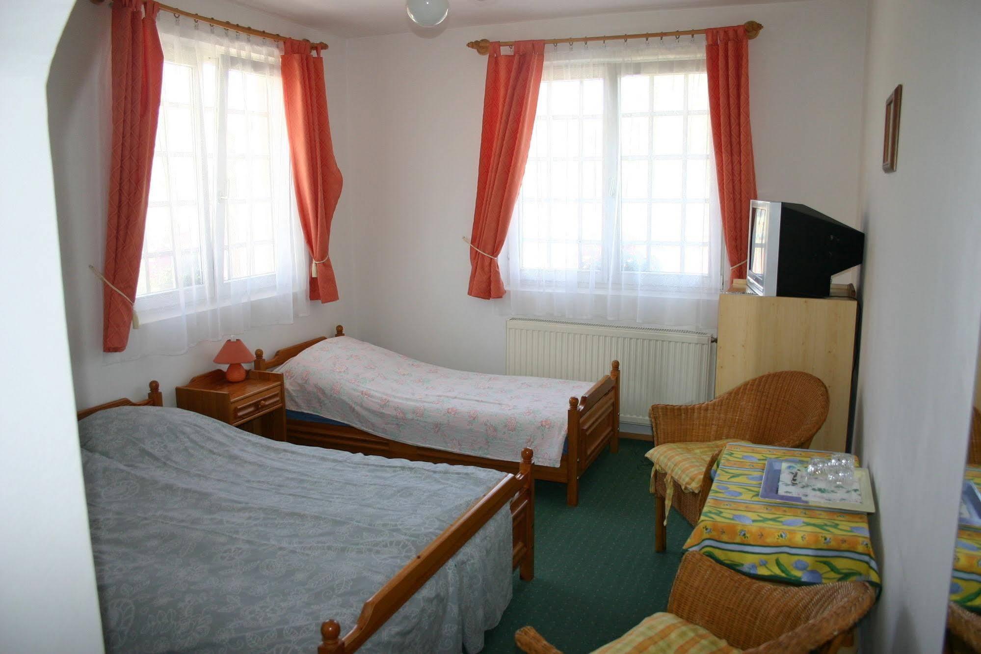 Lorelei Pension Adults Only Gyenesdiás Eksteriør bilde