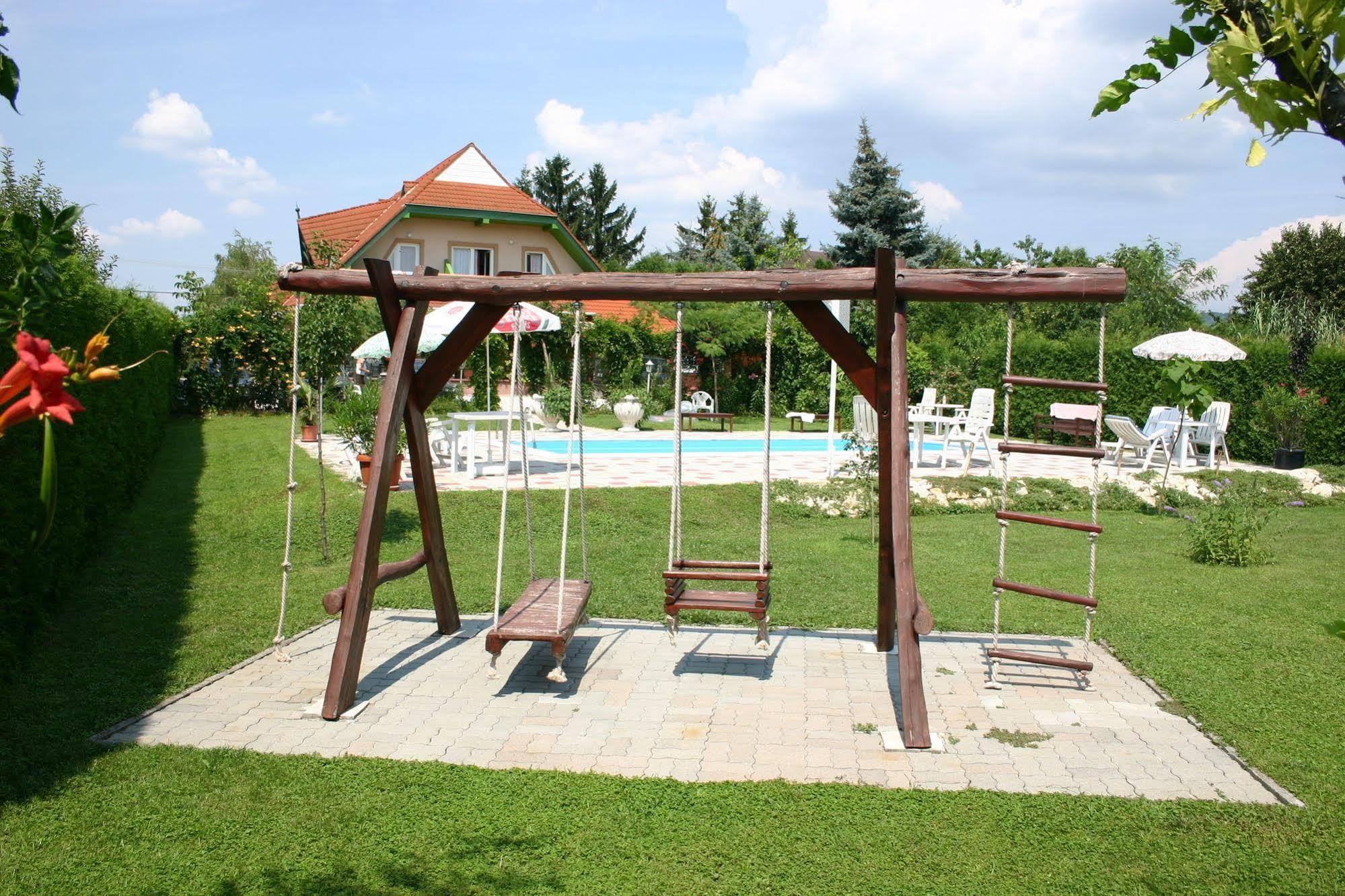 Lorelei Pension Adults Only Gyenesdiás Eksteriør bilde