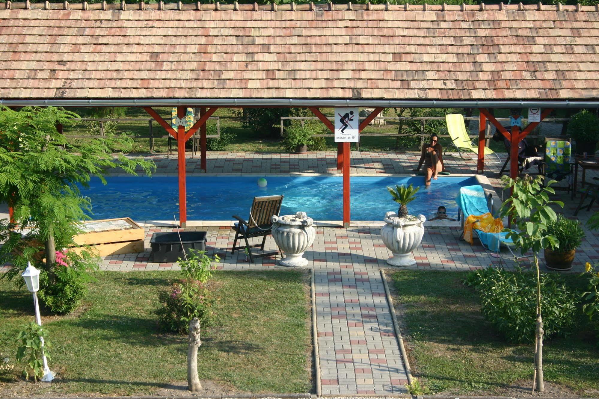 Lorelei Pension Adults Only Gyenesdiás Eksteriør bilde